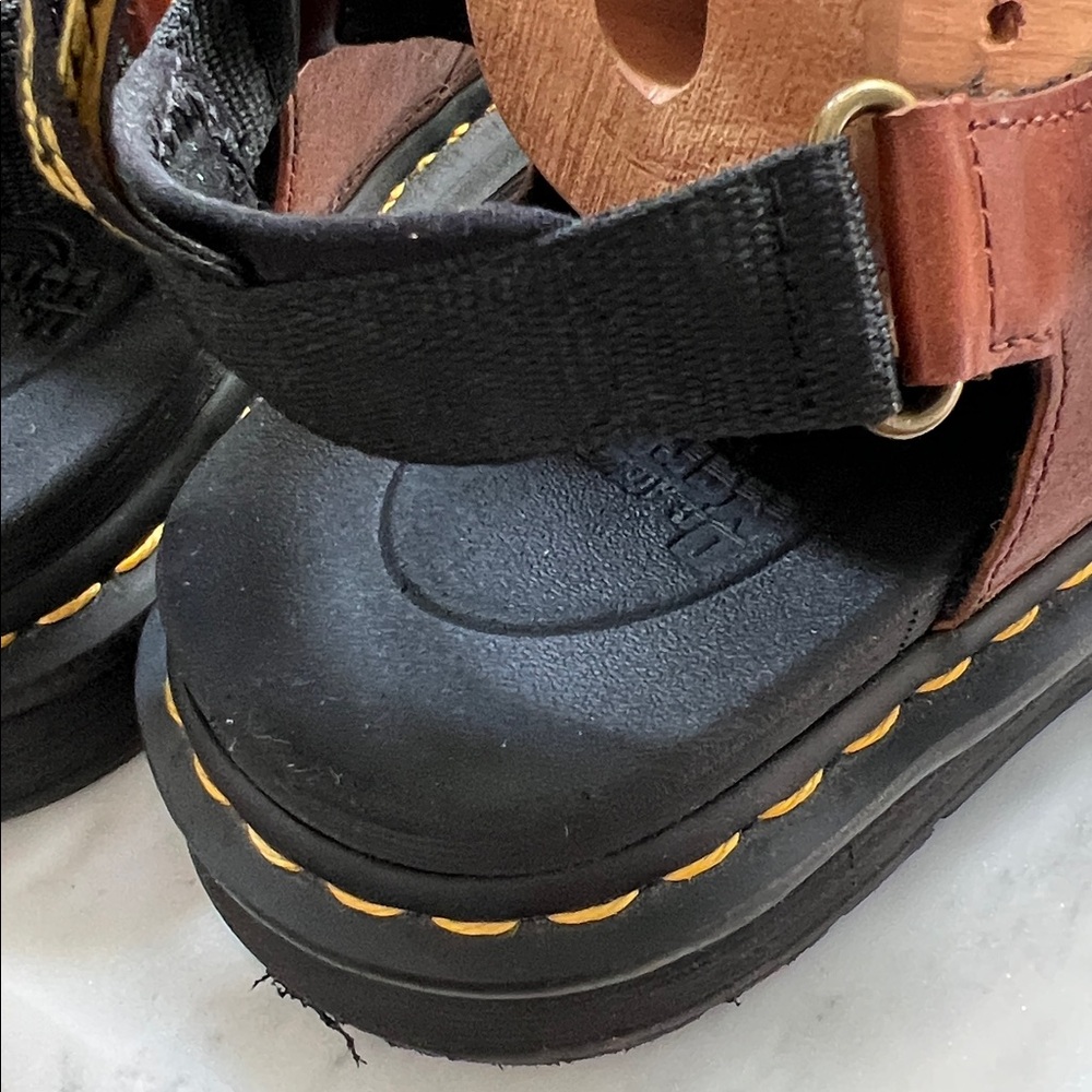 DR. MARTENS Soloman Luxor Leather 3-Strap Front Buckle Sandals Brown/Tan - Picture 5 of 11